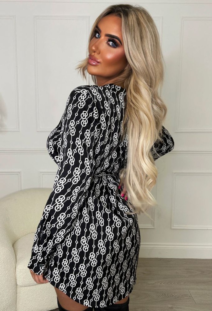 New Linking Up Black Long Sleeve Belted Chain Print Shirt Dress Dresses